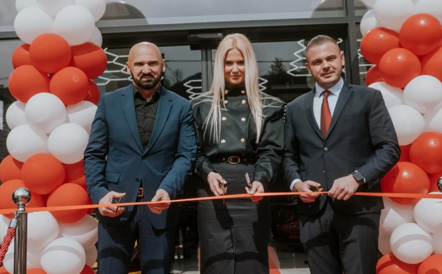 Porodica Rame Isaka širi poslovanje: Otvoren autocentar skupocjenih automobila u Zenici